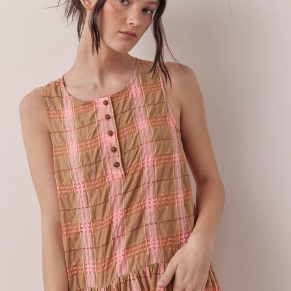 Sleeveless Button-Down Midi Dress by Amente - Picture 2 of 11